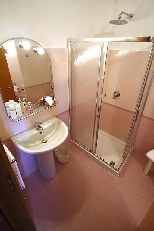 Hotel Kristina Imperia 3*,